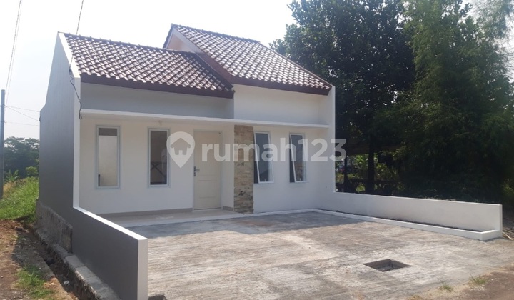 RUMAH MINIMALIS MODERN DENGAN TANAH LUAS TERMURAH DEKAT TOL DAN STASIUN DI KOTA DEPOK# di Jl. Bhakti Abri Depok 2
