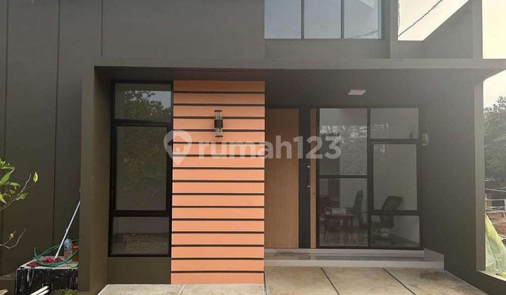 Modern Luxury House in Limo Depok 2