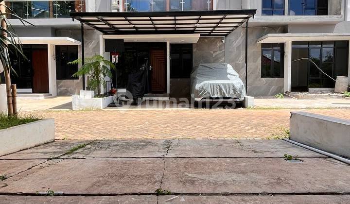 Affordable Luxury 2-Story House Near Cimanggis Toll Road, Depok City