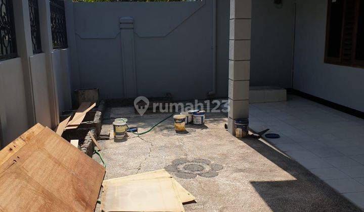 Simpang Darmo Permai Selatan Baru Renovasi Siap Huni 2