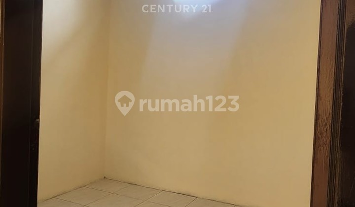 For Rent Per Year House In Cirendeu Strategic Location Ready To Occupy