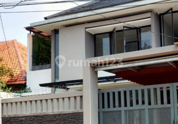 Disewakan Rumah Mewah Furnish Radio Dalam Jakarta Selatan 1