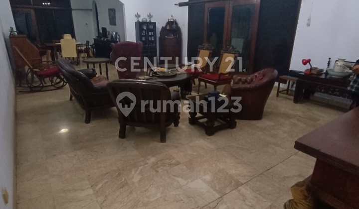 Dijual Rumah Lama Super Strategis di Cempaka Putih Tengah 2