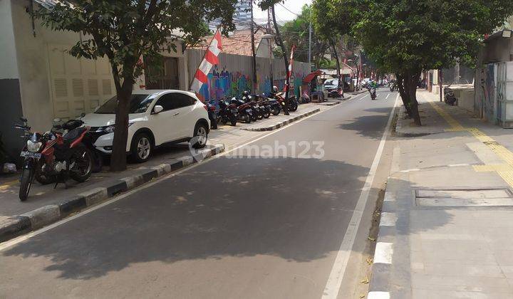 Rumah Usaha Pinggir Jalan Harga Mendekati NJOP di Menteng Kebon Sirih 2