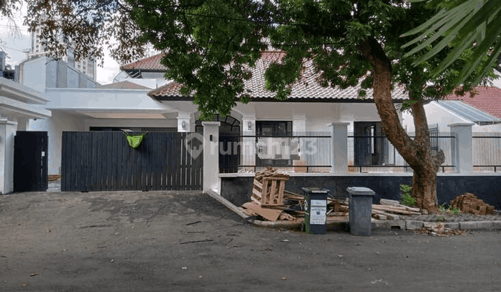 Rumah Brand New Dengan Swimming Pool Di Permata Hijau 1