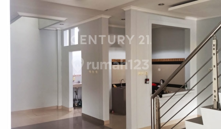 Newly Renovated House in Cipayung, East Jakarta 2