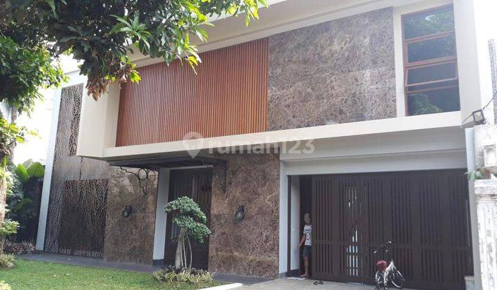 Dijual Rumah Cantik Ada Kolam Renangnya, Nyaman Di Patra Kuningan 1