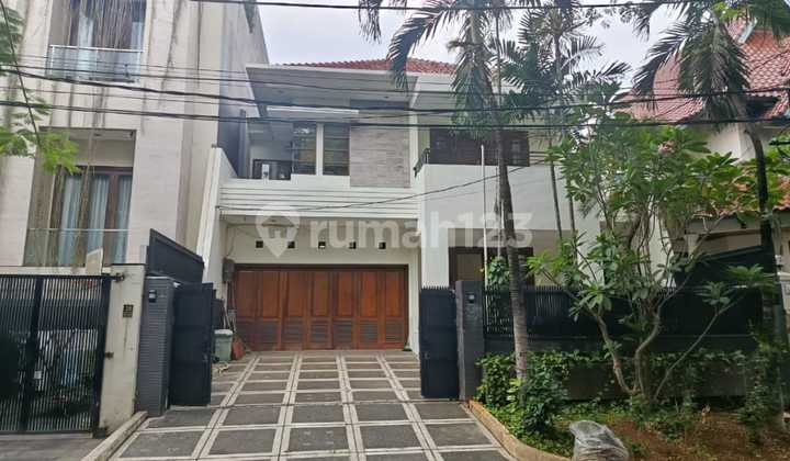 Disewakan Rumah Modern Minimalis di Pondok Indah