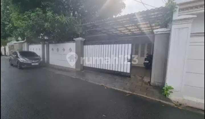 Rumah Mewah Cantik di Bangka Kemang