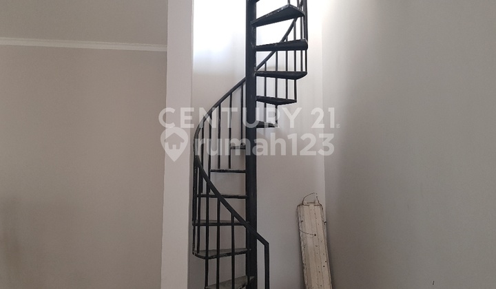 Rumah Baru Strategis Di Tebet Jakarta Selatan 2