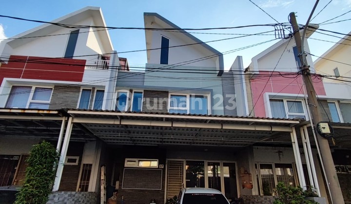 Rumah Di Dalam Perumahan Di Kelapa Gading