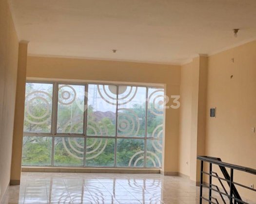 3-Story Shop House at Glaze 2 Gading Serpong