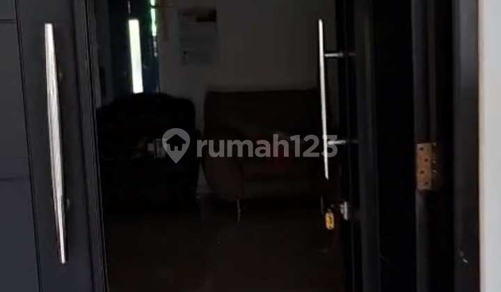 Hook House in Sector 1C Gading Serpong