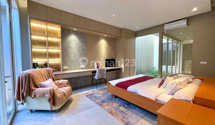 Luxury House Rumah 2 Lantai Graha Natura Surabaya Barat 1