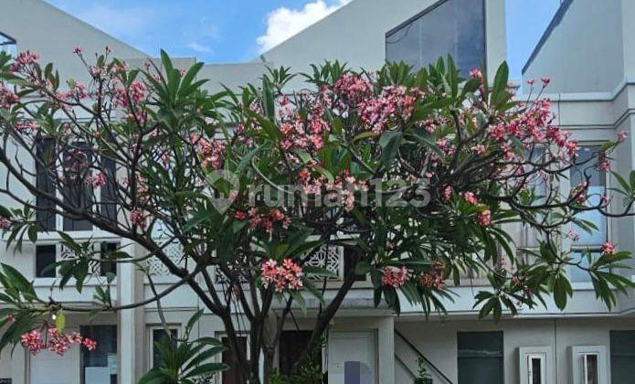 For Sale Grand Pakuwon Surabaya House Complete Facilities