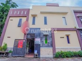 For Sale Very Cheap Ex-Oyo Hotel Building Including Land Calculation in Semampir, Raya Merr, Klampis, Semolowaru, Nginden, Surabaya