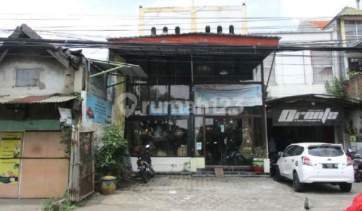 For Sale Cheap 3-Storey Shop House on Raya Menur Pumpungan Surabaya, Suitable for Business, Office, near Gunawangsa Manyar For Sale Cheap 3-Storey Shop House on Raya Menur Pumpungan Surabaya, Suitable for Business, Office, near Gunawangsa Manyar