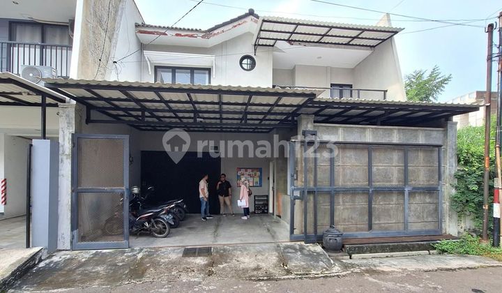 For Sale Cheap Business House in Lebak Arum Surabaya near Raya Kenjeran, Can be Split into 2 Houses