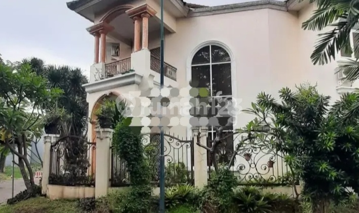 Lelang Rumah Bagus Mewah di Graha Family Dekat Pakuwon Mall Surabaya Akses Tol 2