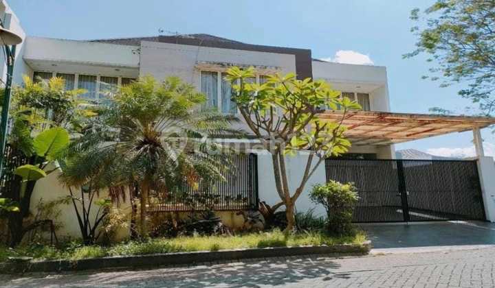 For Sale Minimalist Affordable Golf Hill House Citraland Surabaya 2
