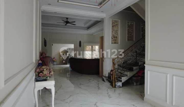 ruang tamu dijual rumah cluster tamansari persada