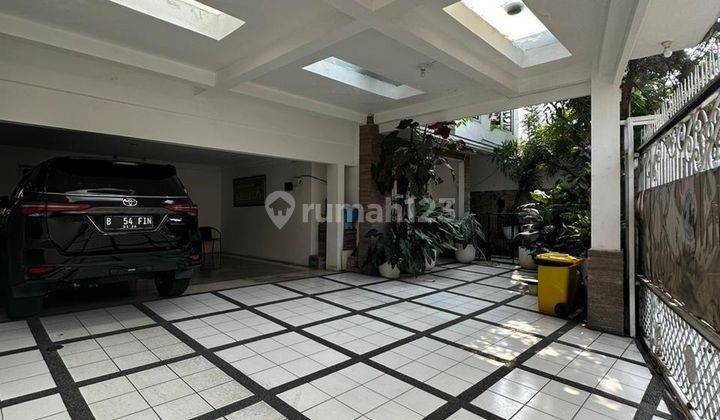 Rumah  Di Pejaten, Jakarta Selatan Akses Jalan 3 Mobil 2