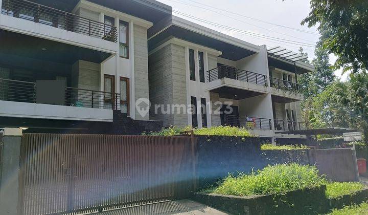 Sewa Rumah Mewah Minimalis Sayap Ciumbuleuit Bandung Furnished (Dekat Unpar) 1