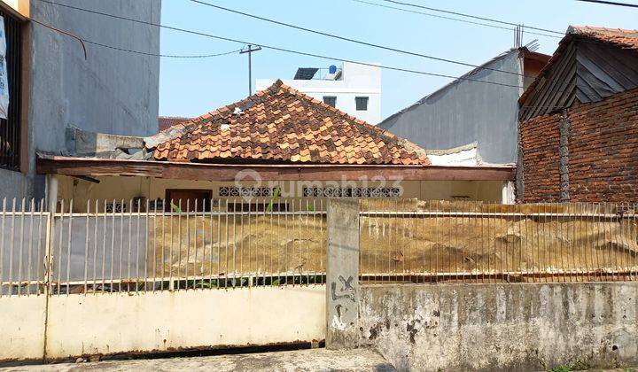 Rumah Tua di Petojo Barat 1