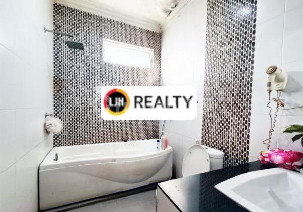 2-Story Hook House in Villa Pesona Asri Housing Complex 2