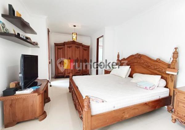 kamar tidur rumah mewah 2 lantai siap
