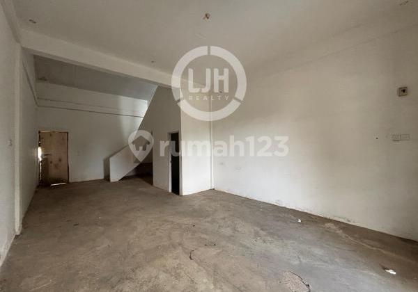 Dijual Murah 2 Unit Ruko Gandeng di Grand Bsi Botania Hadap Jalan Raya