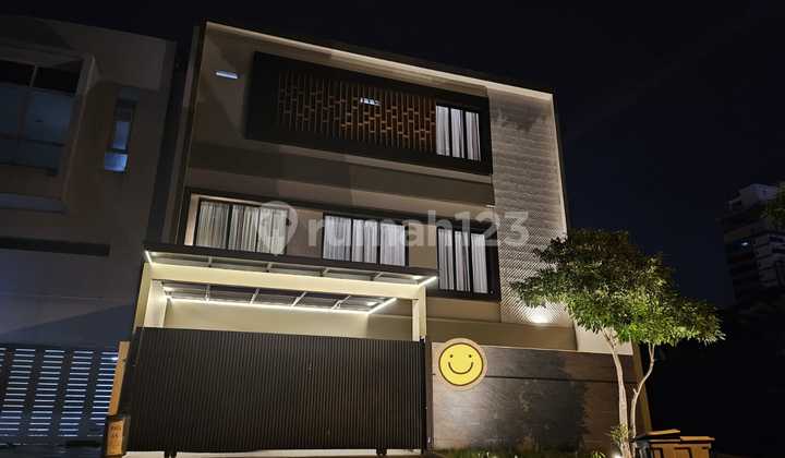 Luxury House with Lift Sapphire Phg Gading Serpong