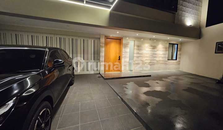 Luxury House with Lift Sapphire Phg Gading Serpong 2