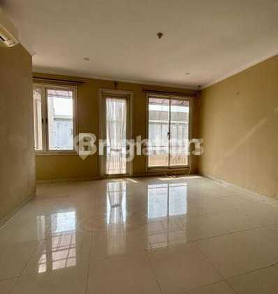 Wide Affordable Ready-to-Live House Sutera Alba Alam Sutera 2