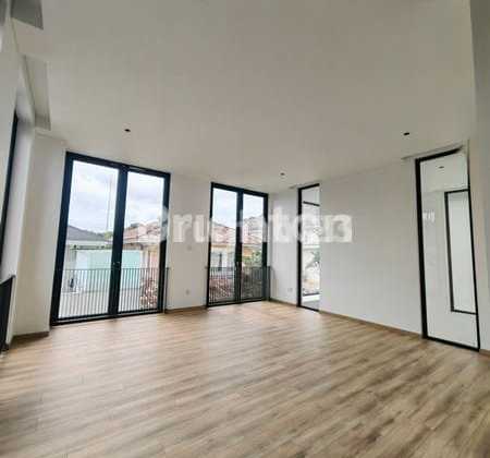 Brand New Luxury Mediterranean Golf House Lippo Karawaci 2