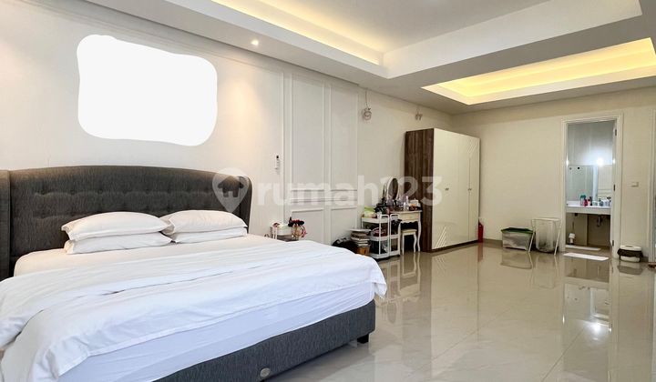 Renovated Ready-to-Live-in Beautiful House at Rainbow Silk, Alam Sutera 2