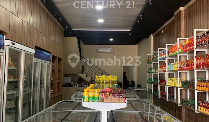 Shop House on Gajah Raya Street, Semarang, Near the Grand Mosque 2