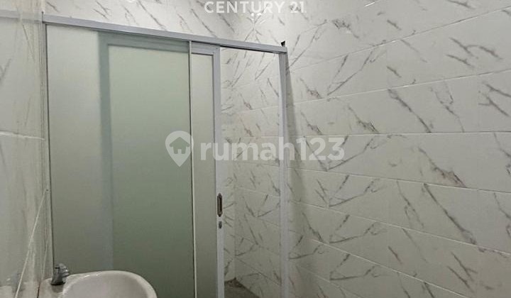 RUMAH LUAS LOKASI STRATEGIS PUSAT KOTA DI GAJAHMADA SEMARANG 2
