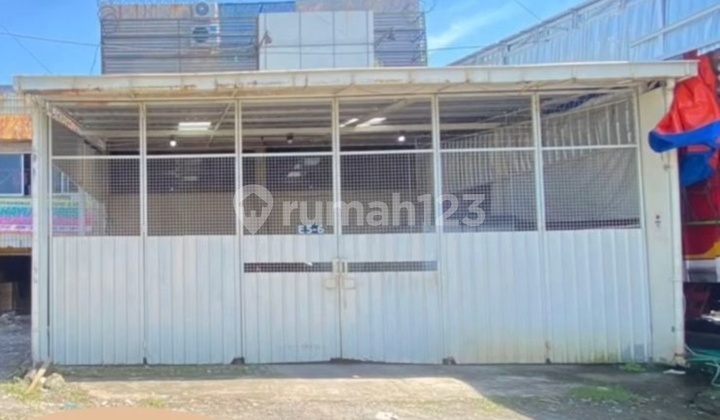 2 Strategic 3-Storey Shop Houses, Flood-Free, Central Citarum. 1