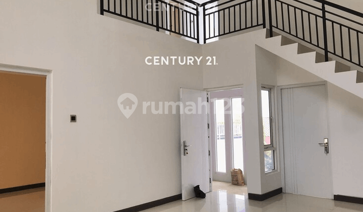 RUMAH MEWAH 2 LANTAI DI BUKIT WAHID SEMARANG  1