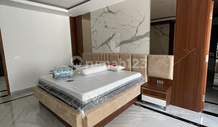 Nice House Luxury Ready to Live – Premium Location Near Simpang Lima and City Center in Gajahmungkur