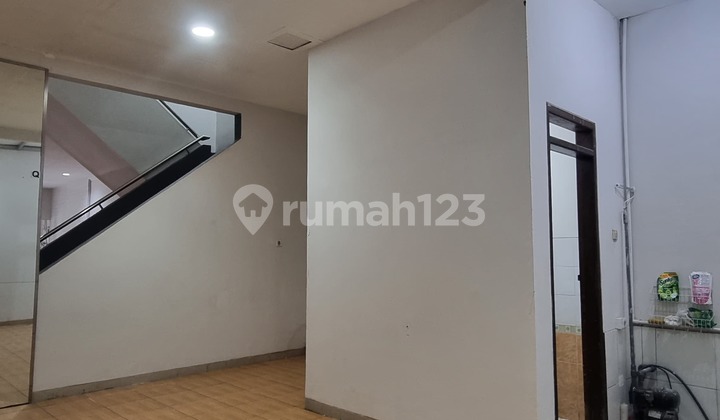 Ruko 4 Lantai Harga 2 Lantai Tengah Kota Strategis Murah 2