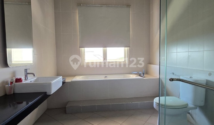 Rumah 2 Lantai Bukit Sari Semarang Selatan 2