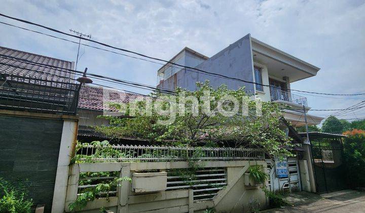 rumah tua hitung tanah saja di taman ratu jakarta barat 1