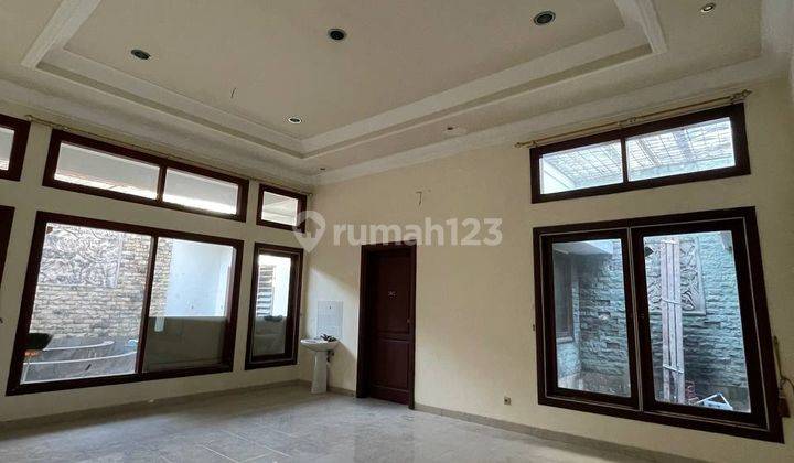 Selangkah ke MERR, RUNGKUT MADYA, UPN, Rungkut mapan timur, rmh baru renovasi cat  7