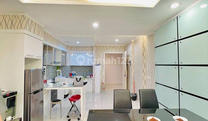 Muraah bgt Connecting mall Ciputra world Apartemen Via furnish 1