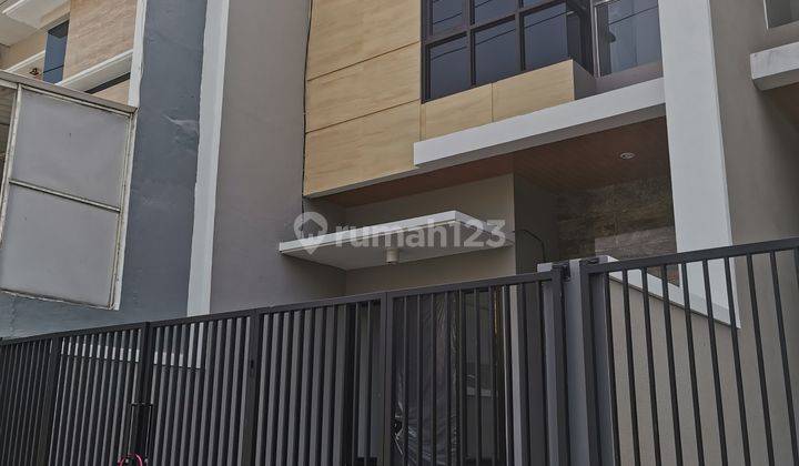 Dkt Petra, Rungkut, Rmh Baru Kutisari Indah Row 3 Mbl Baru Gress 1