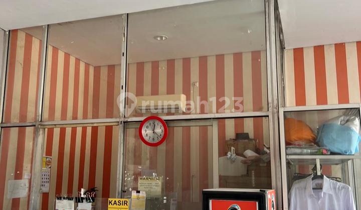 Busy Business Area, Bratang Gede Suitable for Showroom, Clinic, Restaurant 2