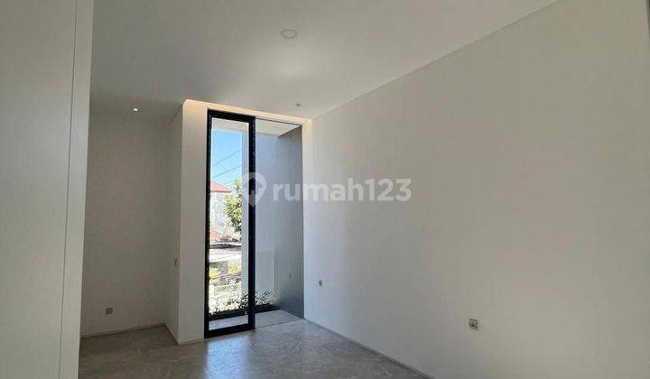 kamar tidur row 3 mbl kutisari indah,
