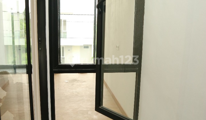 Rmh Baru Graha Green Garden Dkt Dian Istana Wiyung